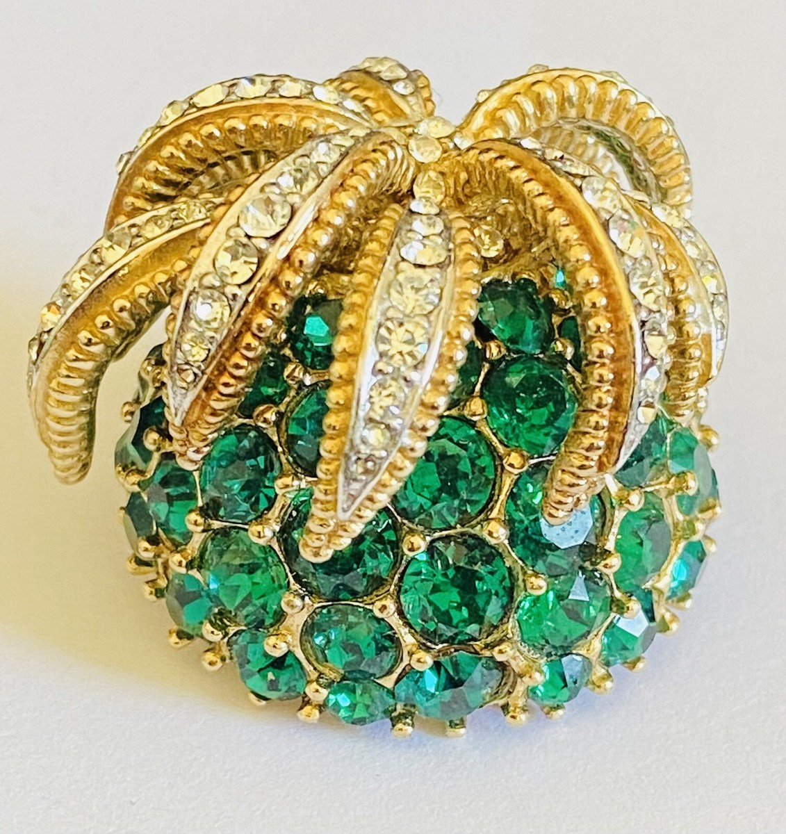 Ciner Signed Vintage & Antique Fashion Brooches & Pins for Ciner Signed Vintage & Antique Fashion Brooches & Pins for