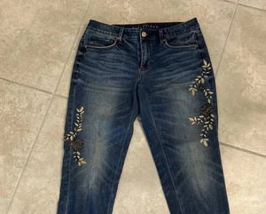 BM/WH Embroidered Girlfriend Jeans 4 Women Mid Rise Dark Wash Blue Denim - Picture 1 of 8