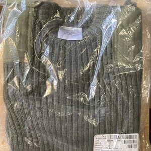 Army Trikot Herren schwerer Rundhals olivgrün Größe 94 cm nagelneu  - Bild 1 von 5