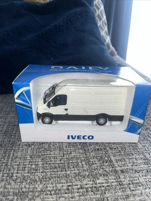 B69 1:43 ROS ITALY IVECO DAILY PROFESSIONAL DNA VAN BUS White 1/43 Rare — 第 1/4 张图片