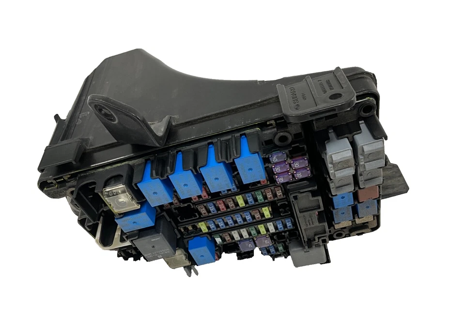 Subaru Outback 2016 motor caja de fusibles relé MB503703B fabricante original Foto 1 de 4