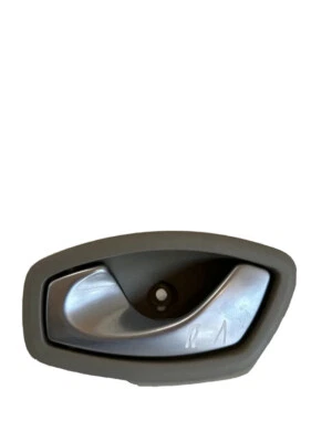 Manija interior delantera izquierda renault laguna 806700006r original 2.0 dci 2010 Foto 1 de 4