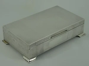 SOLID STERLING SILVER ENGINE TURNED TABLE CIGARETTE BOX BIRMINGHAM 1961 447G - Picture 1 of 19