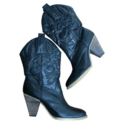 Very Volatile Boulder Western Boots Womens Size 8.5 Studded Cowgirl Cowboy - Image 1 of 4