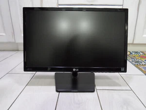 Monitor LG 22' 22MP47D - Afbeelding 1 van 7