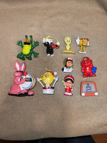 Vintage 1980's and 1990's Lot of 7 RANDOM PVC FIGURES Monchichi Tweety PAC Man Cover