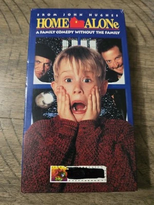 Home Alone VHS Tape Video Movie Macaulay Culkin Comedy 1991 - Image 1 of 3