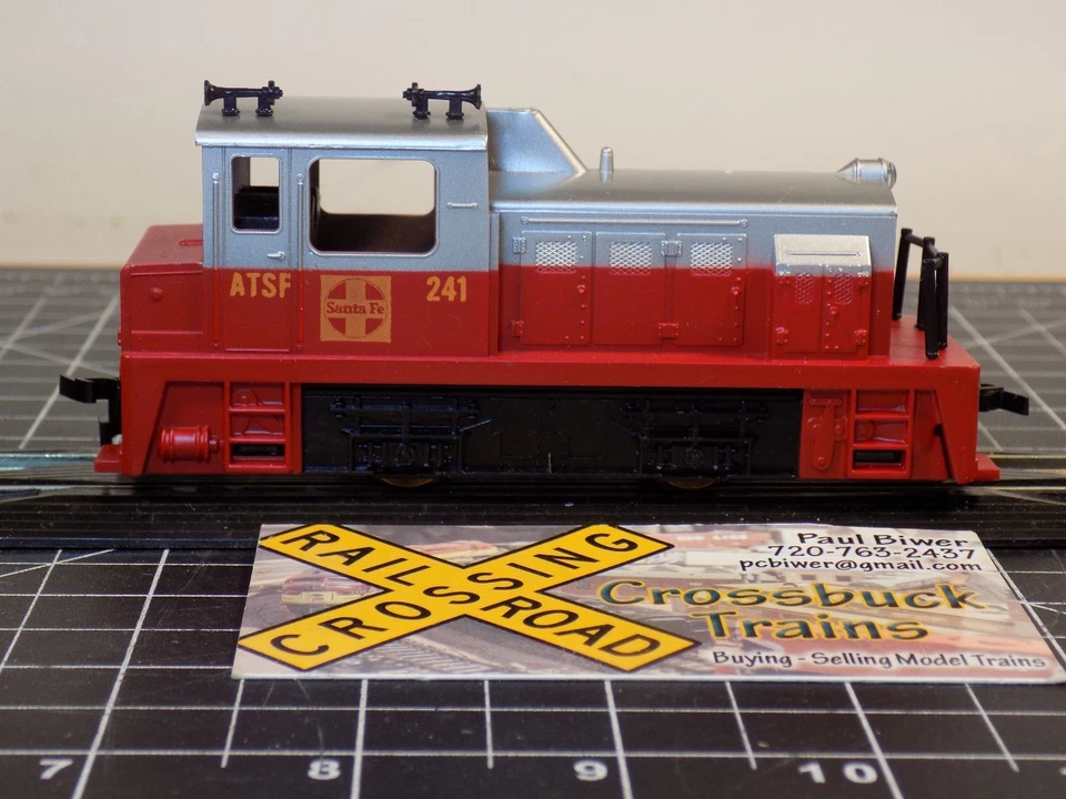 HO TYCO 2410 Hustler Diesel Loco ATSF 241 NEVER USED (072407) - Image 1 of 4