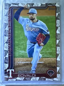 2025 Topps Series 1 Nathan Eovaldi Spring Training Foil Parallel Card #130 - Imagen 1 de 2