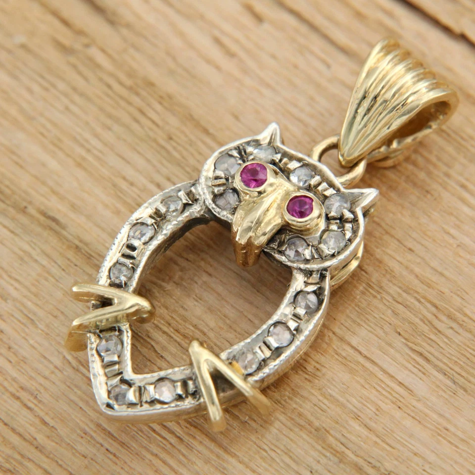Pendentif en OR Jaune 14 Carats k RUBIS et DIAMANT Hibou Chouette Porte Bonheur - Photo 1/4