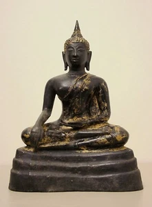 ANTIKE MEDITIERENDE SUKHOTHAI BUDDHA AUS BRONZE, TEMPELRELIQUIE. 18./19. Jh. - Bild 1 von 16