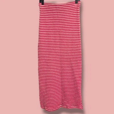 Falda midi Free People roja tejida a ganchillo tiro alto abertura ropa de resort playa Foto 1 de 4