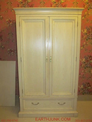 Ethan Allen Medallion Bedroom Armoire Ash Wood with 627 Linen Finish - Image 1 of 4