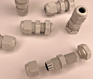 3-6.5mm Waterproof Grey Cable Gland  Nylon IP68 Quick-Fit EPN 250/M12 Multi Qty - Picture 1 of 4