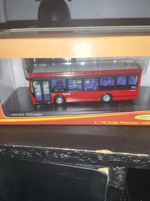 CMNL UKbus 8015 Alexander Dennis E200 Dart 1:76 First London Bus Route E10 - Image 1 of 4