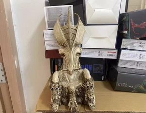 Predator Alien Bone Throne Diorama Element Toys Action Figure Model Statue  ﻿ - Picture 1 of 11