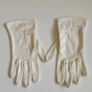 Vintage White Cotton Embroidered Gloves Medium - Picture 1 of 6