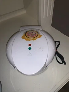 Smart Planet The Original Cupcake Baker ~ Mini Cupcake Maker MCM-1 - Picture 1 of 6