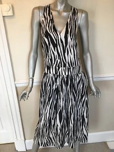 Ladies &other stories summer dress eu 36 uk 8/10 monochromatic animal print - Picture 1 of 8