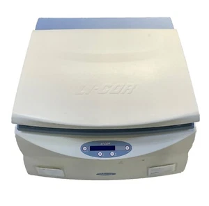 LI-COR 9120 Odyssey Infrared Imaging System With Printed Handbook - Picture 1 of 9
