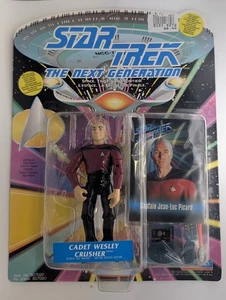 1993 PLAYMATES STAR TREK TNG PICARD MOC LABEL ERROR CADET WESLEY CRUSHER - Picture 1 of 2