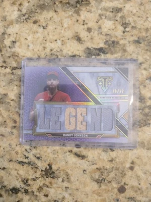 2021 Topps Triple Threads - Relic Legends Randy Johnson #RL-RJH Roxo /27 - Imagem 1 de 2