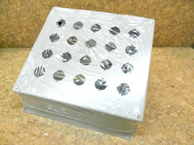 Корпус HOFFMAN E20PBA 30,5 мм 20 кнопок наклонный - Изображение 1 из 4