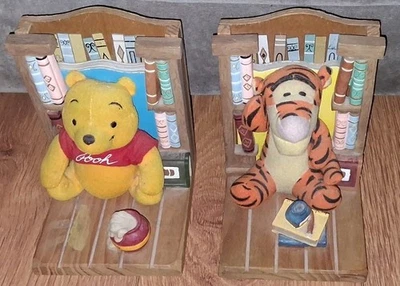 Disney Winnie the Pooh & Tigger/Book End Buddies/Wooden Book Ends Set Foto 1 de 4