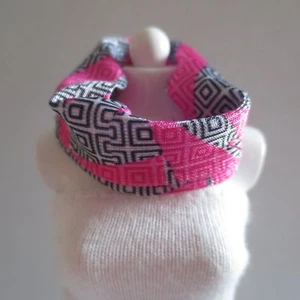 NEW Barbie Fashionista Director Doll Pink Black White Eternity Scarf ~ Clothing - Picture 1 of 3