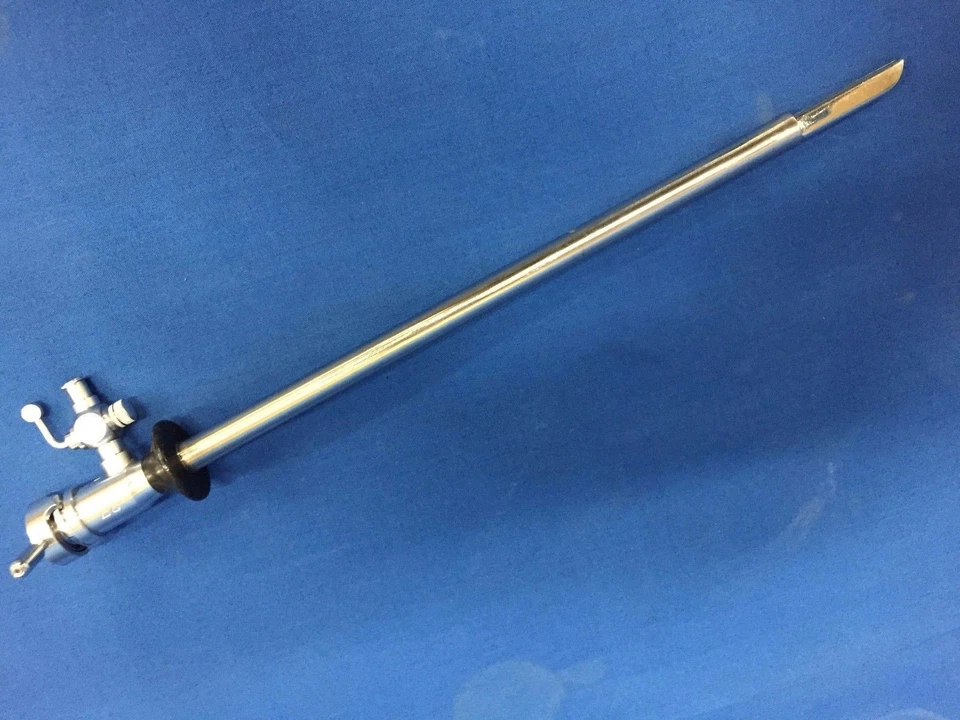 Resectoscopio Storz REF # 27040AK 27FR Foto 1 de 4