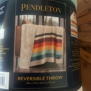 Pendleton WENDEBARER WEICHER Plüsch Überwurf 50 Zoll x 70 Zoll GESTREIFT/Azzteken Polyester Neu mit Etikett - Bild 1 von 4