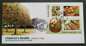 2002 New Zealand Children's Health Fruits Vegetables Miniature Sheet on FDC - Picture 1 of 2