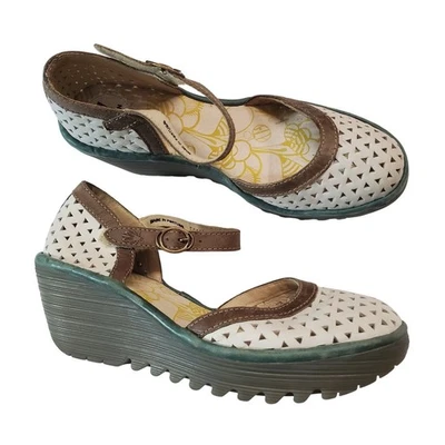 Sandalias de cuña perforadas FLY LONDON Yven para mujer talla 40 EU blancas correa al tobillo Foto 1 de 4