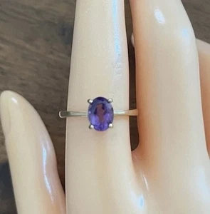 Anillo solitario de amatista de oro amarillo de 9 quilates de 1 quilate, talla R 1/2 del Reino Unido - Imagen 1 de 8