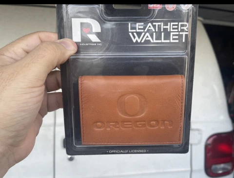 Oregon Ducks Bi-Fold Leather Wallet NCAA Cover