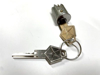 Cerradura de cilindro de encendido con llaves para modelos Dodge Plymouth Mopar 1939-1968 Foto 1 de 4