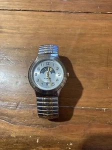 Reloj McGregor Vintage Cuarzo Fase Lunar Dos Tonos Funciona con Batería Nueva - Imagen 1 de 6