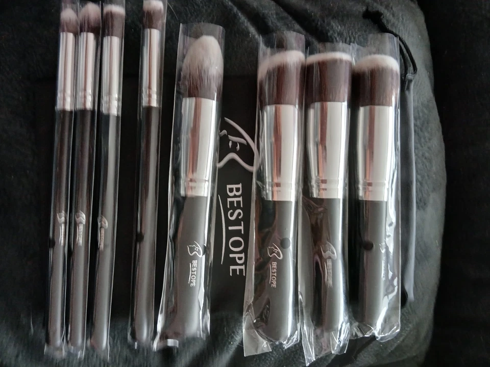 Bestope 8 Piezas - Juego de Brochas de Maquillaje con Bolsa de Viaje Foto 1 de 1