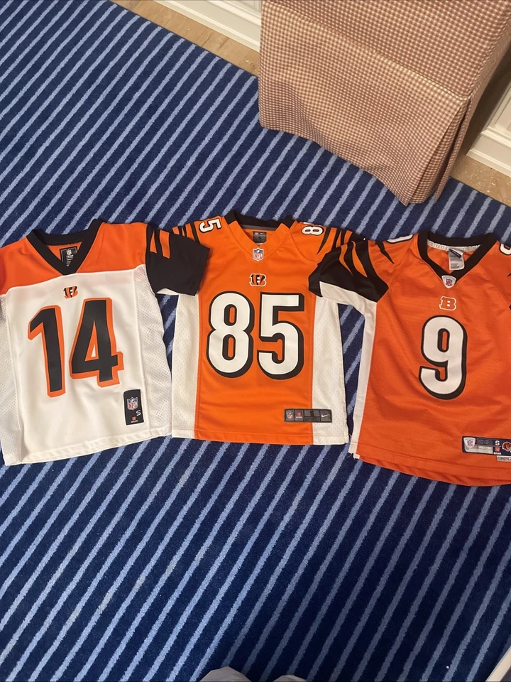 Lote de tres camisetas antiguas de jugadores de los Bengals Foto 1 de 4