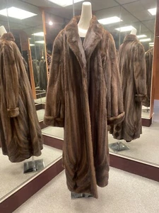 Demi Buff Mink Fur Coat Woman’s Size 20+ - Picture 1 of 7