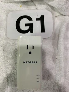 NETGEAR Powerline 1200 + Extra Outlet - PLP1200 - Picture 1 of 3