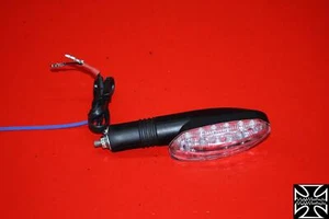 17 HYOSUNG GD250R LEFT FRONT TURN SIGNAL LIGHT INDICATOR - Picture 1 of 9
