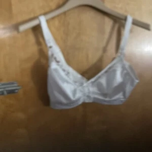 Bra - Picture 1 of 2