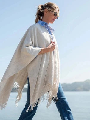 Suéter chal envolvente de viaje clásico Mersea para mujer OSFA beige marfil flecos #H7-6 Foto 1 de 4