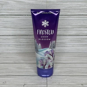 New Bath & Body Works Frosted Snow Blossom 24 Hour Ultra Shea Body Cream 8 oz - Picture 1 of 7