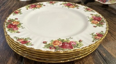 5 Royal Albert Bone China 1962 OLD COUNTRY ROSES - DINNER PLATES - Image 1 of 4