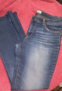 L .E.I Girls  Low Rise Slim Boot Jeans Size 13 - Picture 1 of 3