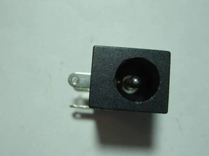 Conector jack 5 mm fuente de alimentación hembra para soldar en una placa #3-823 - Imagen 1 de 4