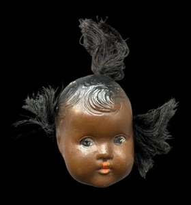 Vintage 1930s Black Composition Baby Doll Head Hair Tufts 2" - Bild 1 von 7