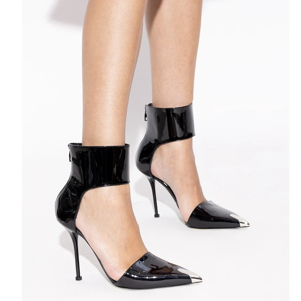 Alexander McQueen Puño al Tobillo Bomba Tacones de Aguja Puntera de Metal Punk DESAJUSTADO 7/7.5 Foto 1 de 4
